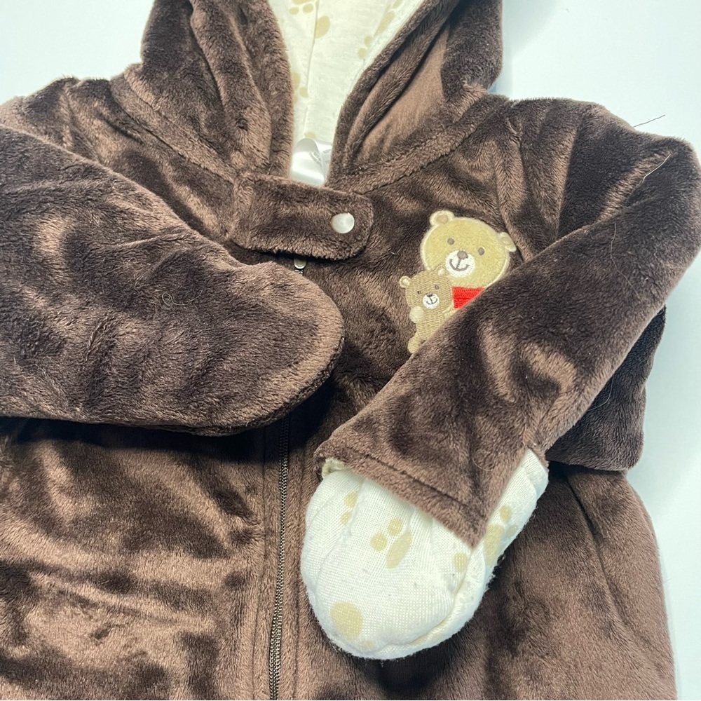 Carter’s 3 Month Winter Mittens Zipper and Hooded Bear Suit PRELOVED - Picture 5 of 15